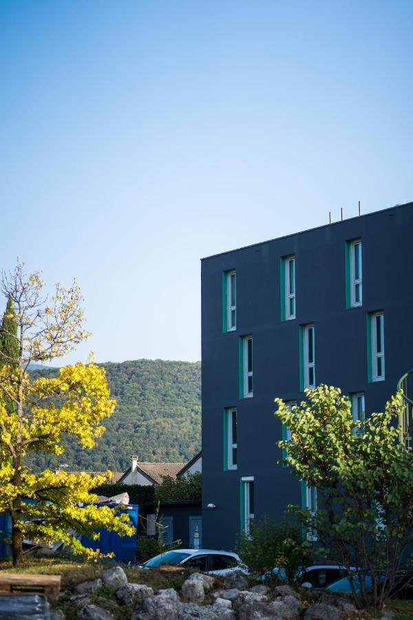 Pomo Hotel & Restaurant Échirolles Buitenkant foto